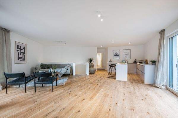 Offener Wohn- und Essbereich