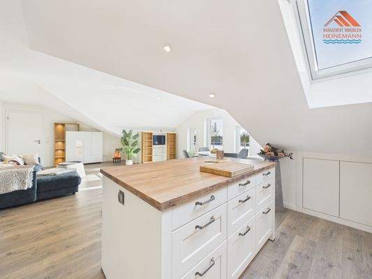 Wohn- und Essbereich 7