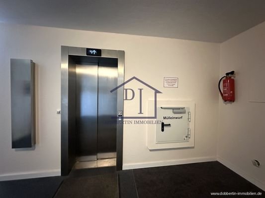Fahrstuhl 4. Etage