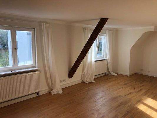 Wohn-/Esszimmer Ansicht 1