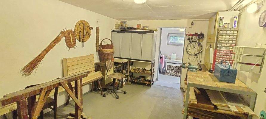 27. KG-Werkstatt mit Zugang Garten.jpg