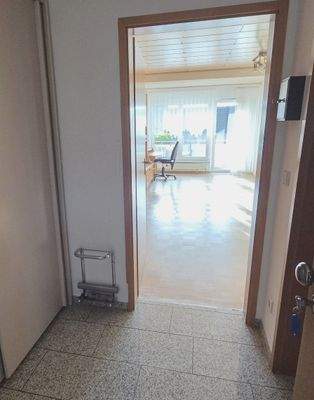 Blick z. Wohnenzimmer