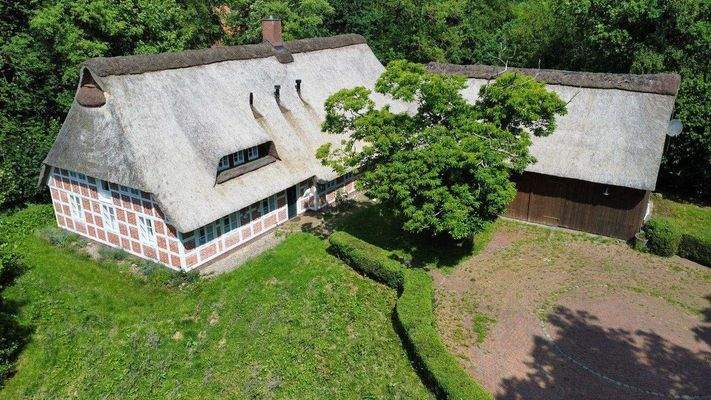 Auffahrt / Eingangsbereich