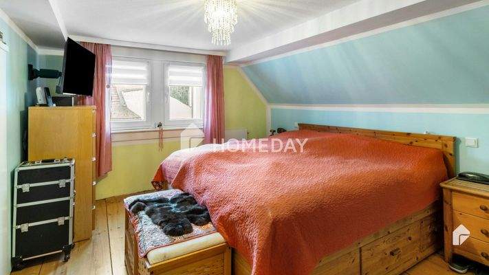 1. OG Schlafzimmer 1