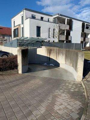 Tiefgaragenabfahrt