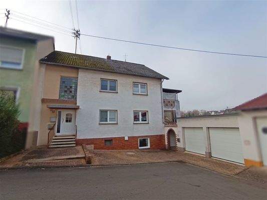 Vorderansicht, Garage