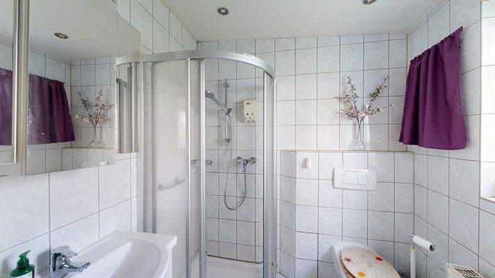 Badezimmer EG