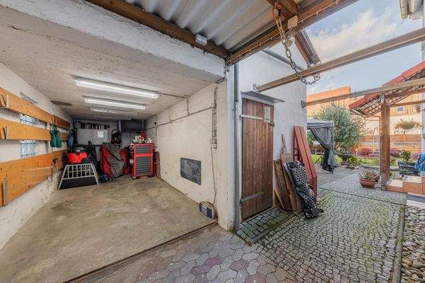 Garage/Nebengebäude