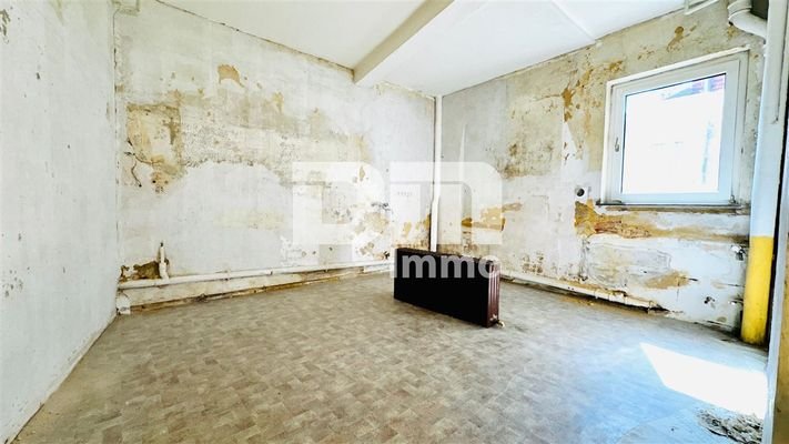 EG Ladeneinheit / Nebenraum / Büro