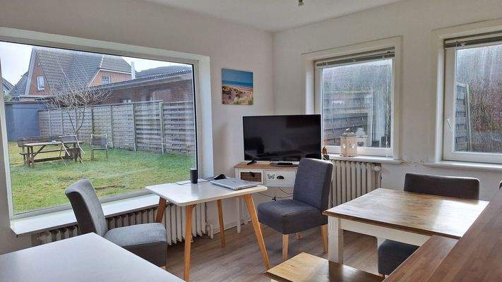 eb56255b-71af-41ed-acf0-4d258e2e08de