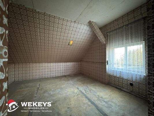 Nebengebäude_Zimmer im OG