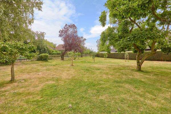 16 Garten am Wohnhaus.jpg