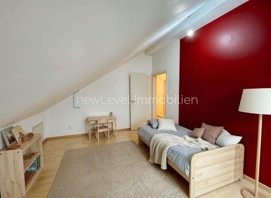 Kind 1 mit Möbelvorschlag