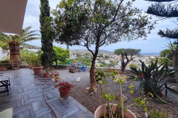 Kreta, Milatos: Freistehendes Haus mit Garten und Meerblick zu verkaufen