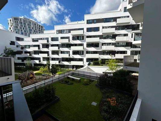 Ausblick zum begrünten und ruhigen Innenhof innenhof