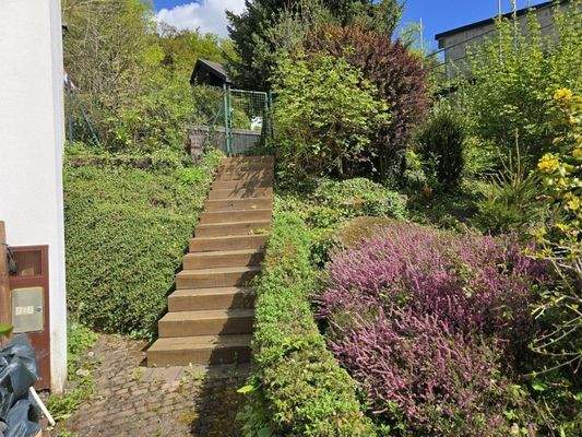 Treppe in den Garten