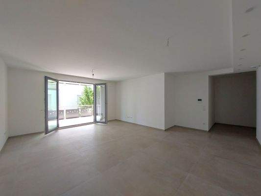 Wohn-Ess-Küche (3).jpg