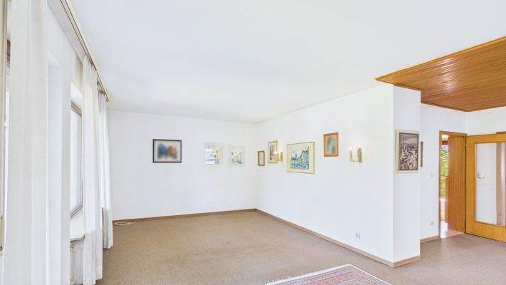 CAM03143G0-PR0189-STILL007