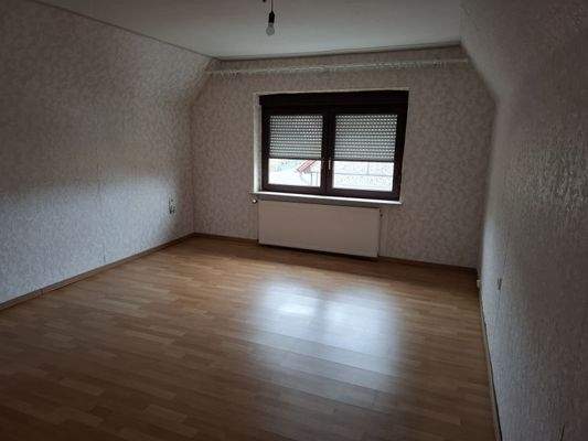 Wohn-/Schlafraum 2 im DG