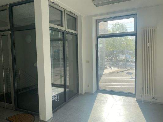 Verkaufs-/Geschäftsraum