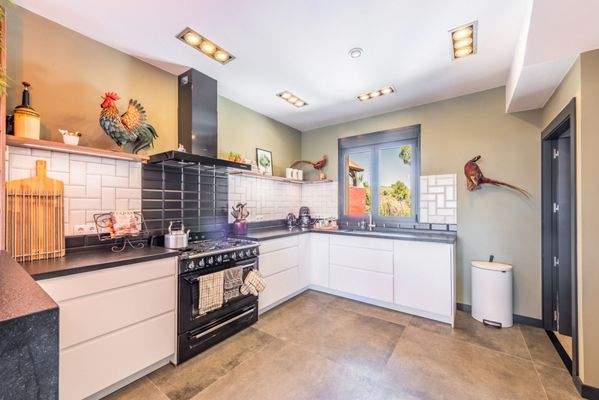 Photo: Villa in Marbella East