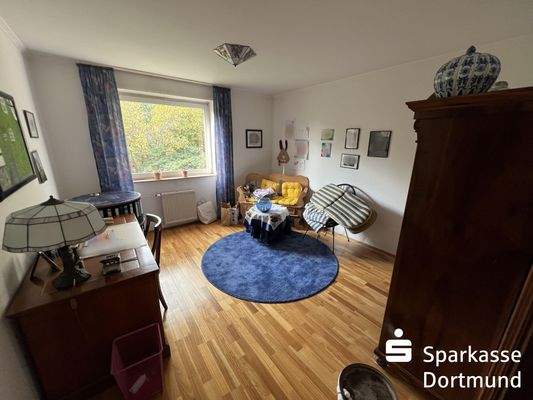 Erdgeschoss - Büro - Gäste - Schlafzimmer