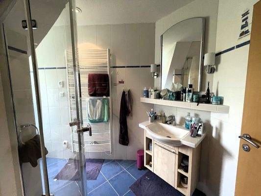 Hochwertiges Zweifamilienhaus