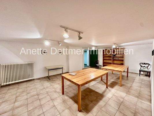 23 Keller Partyraum oder Büro