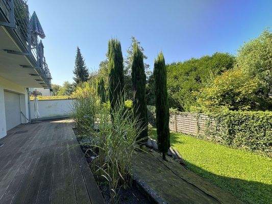 Die Terrasse und der Garten