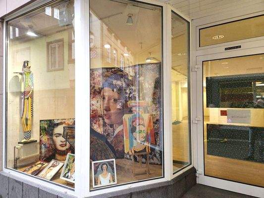 Große Fensterflächen links 