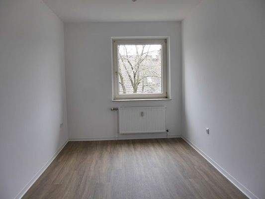 4 Kinder-/Arbeitszimmer