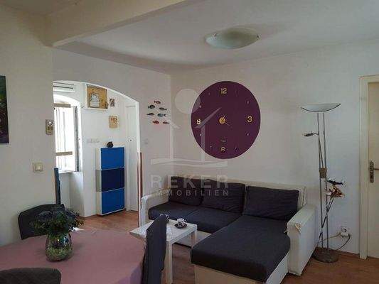 Lebendiges Stadtleben auf der Insel Vis