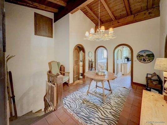 Wohnen in den Kitzbühler Alpen im Tirolerlandhausstil (4)