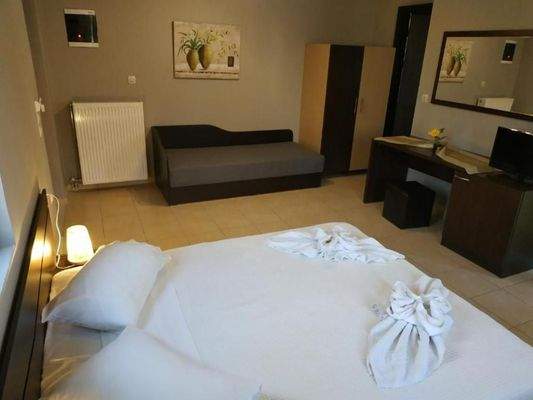 Hotel-Apartments am Meer in Kolymbari zu verkaufen