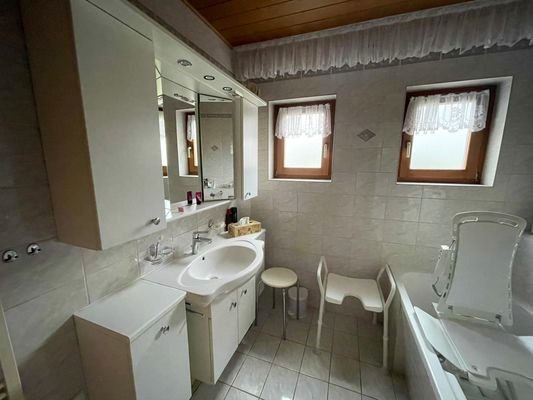 Badezimmer EG