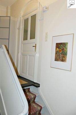 Treppenaufgang in die Wohnung mit Wohnrecht