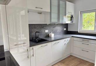 1f73a8f7-ef75-45ec-8613-37de6c61e451