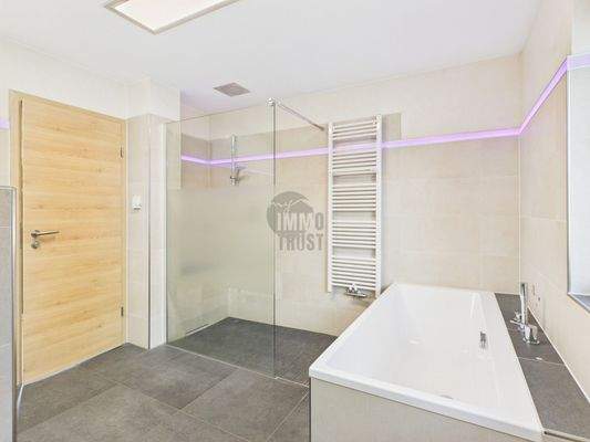 Bad Dusche Erdgeschoss