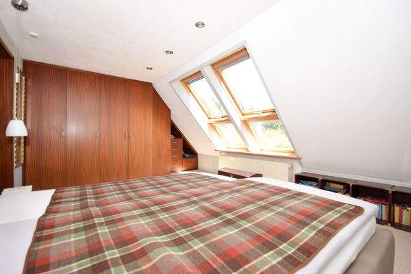 Schlafzimmer DG Einbauschrank