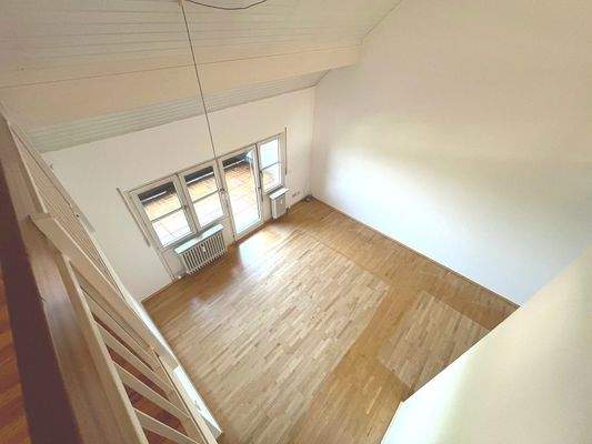 Blick von der Galerie zum Wohn- / Essbereich