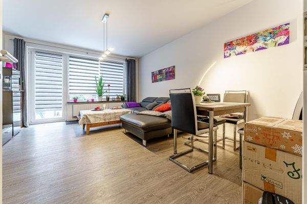 Wohn- und Essbereich.