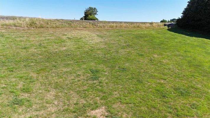 Blick auf das Grundstück