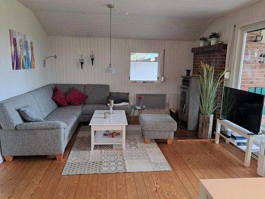 Gemütlicher Wohnbereich mit Kamin