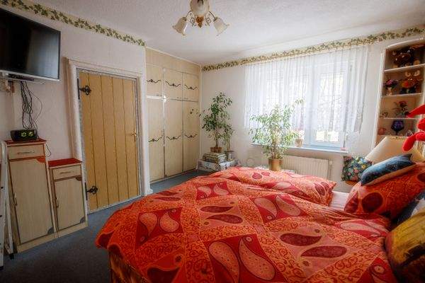 14 - Schlafzimmer.jpg