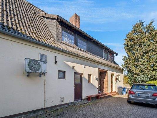 seitlicher Eingangsbereich