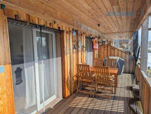 großer Balkon
