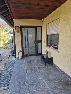 Hauseingang OG und DG.jpg