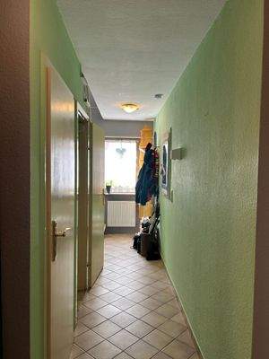 H 548 EG Flur.jpg