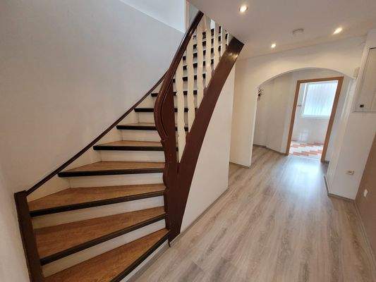 EG Eingangsbereich / Treppenhaus