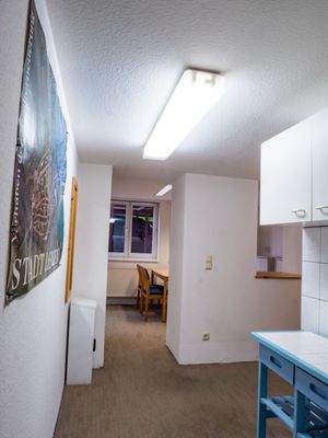 Keller - ehemalige Sozialräume der Praxis 8345.jpg